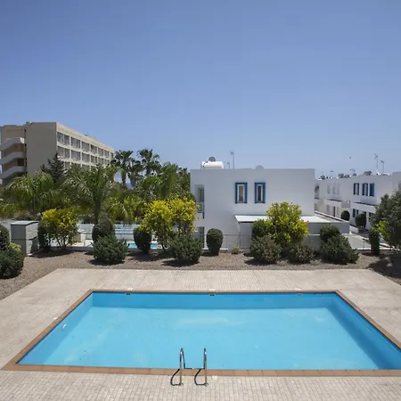 Aster Seaside דירה פרוטאראס